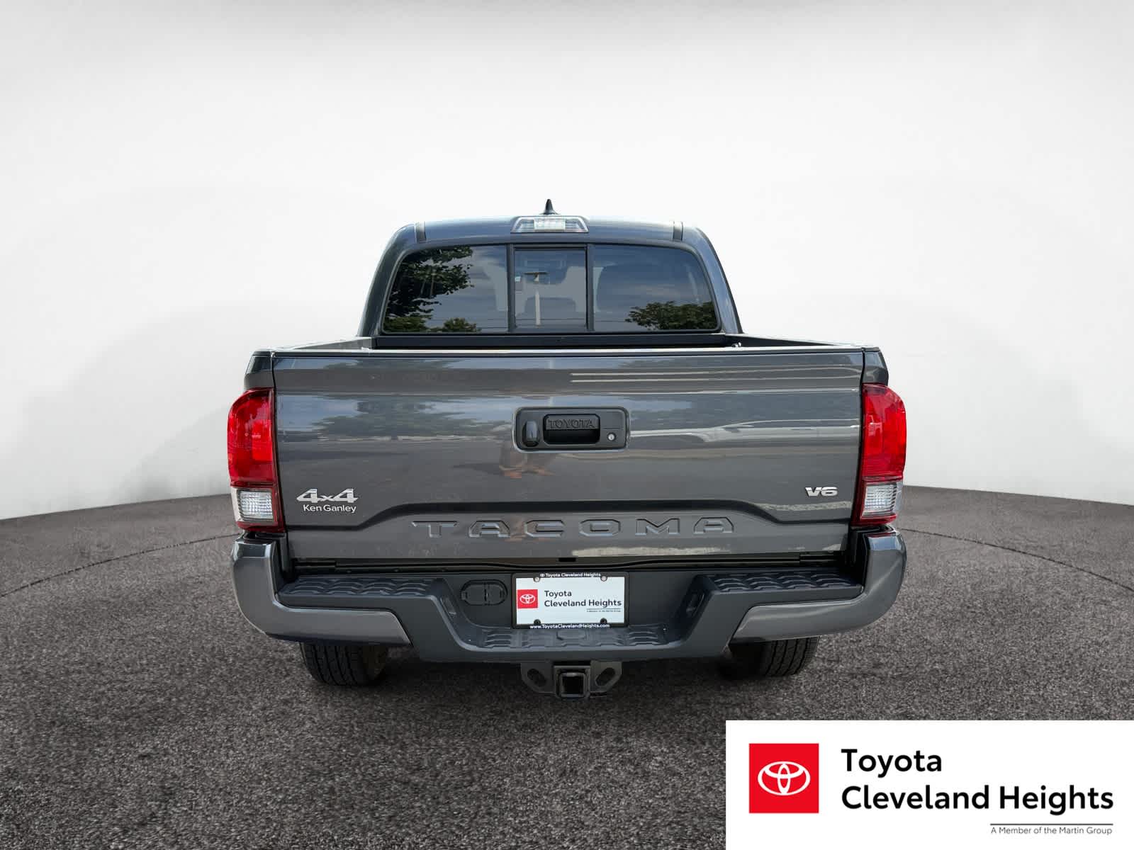 2023 Toyota Tacoma SR 4x4 photo 4