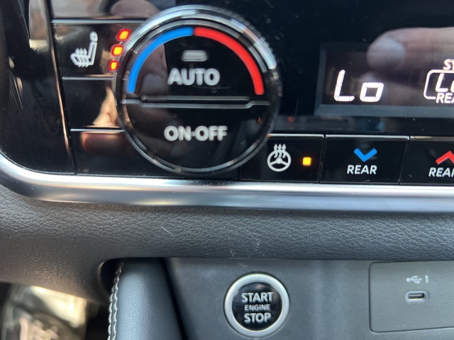 2023 Nissan Rogue Platinum photo 28