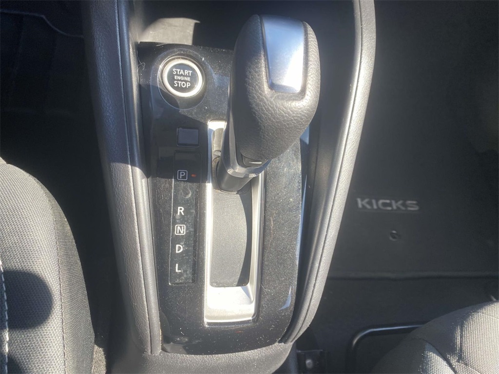 2020 Nissan Kicks S photo 20