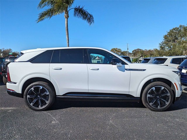 2025 Cadillac Escalade IQ Sport photo 3