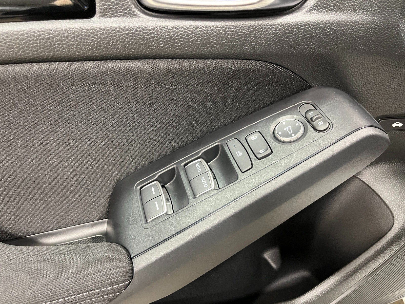 2025 Honda Civic Hybrid Sport photo 8