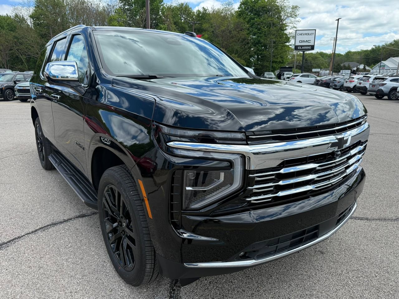2025 Chevrolet Tahoe Premier photo 8