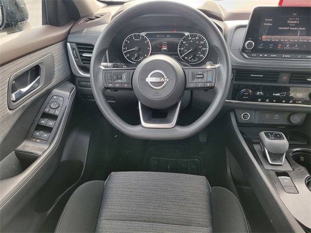 2023 Nissan Rogue SV photo 28