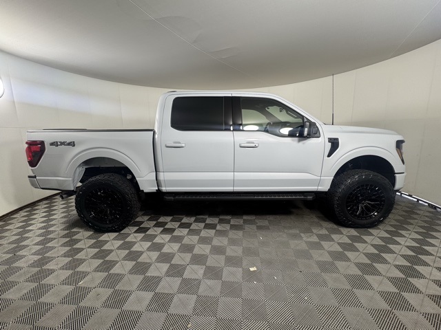 2025 Ford F-150 XLT photo 8