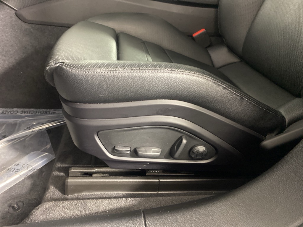 2022 Porsche Panamera 4 Platinum photo 21
