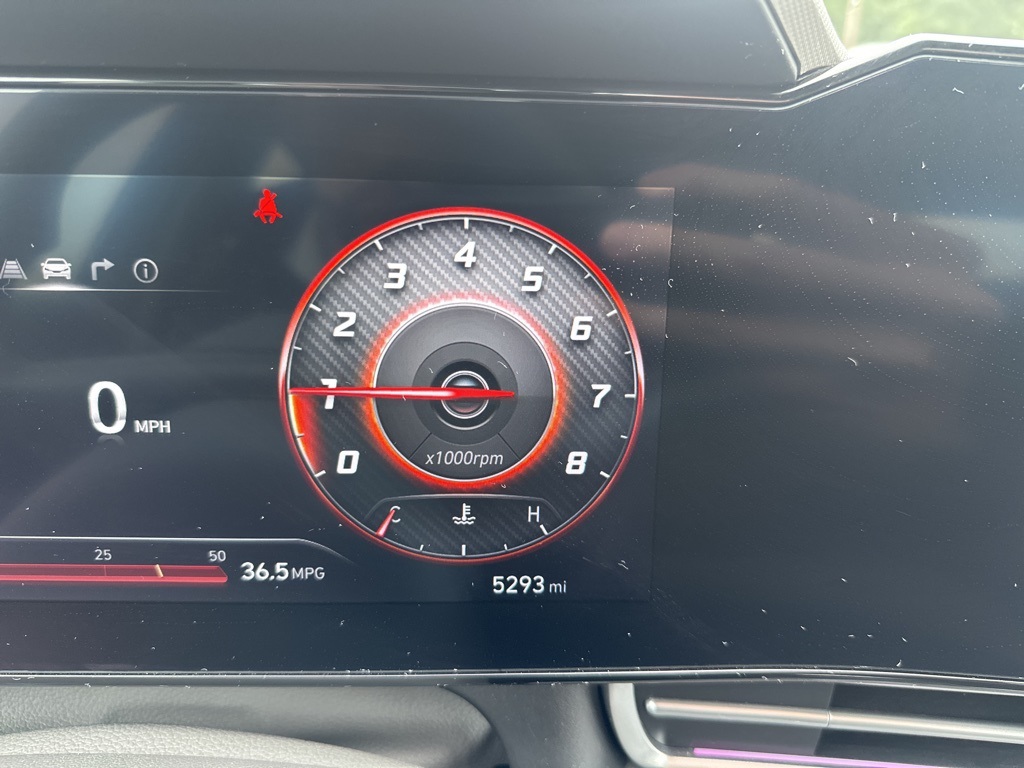 2024 Hyundai Elantra SEL photo 11