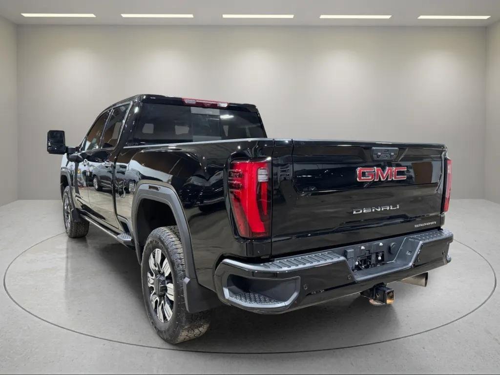 2024 Gmc Sierra 2500 HD Denali photo 3