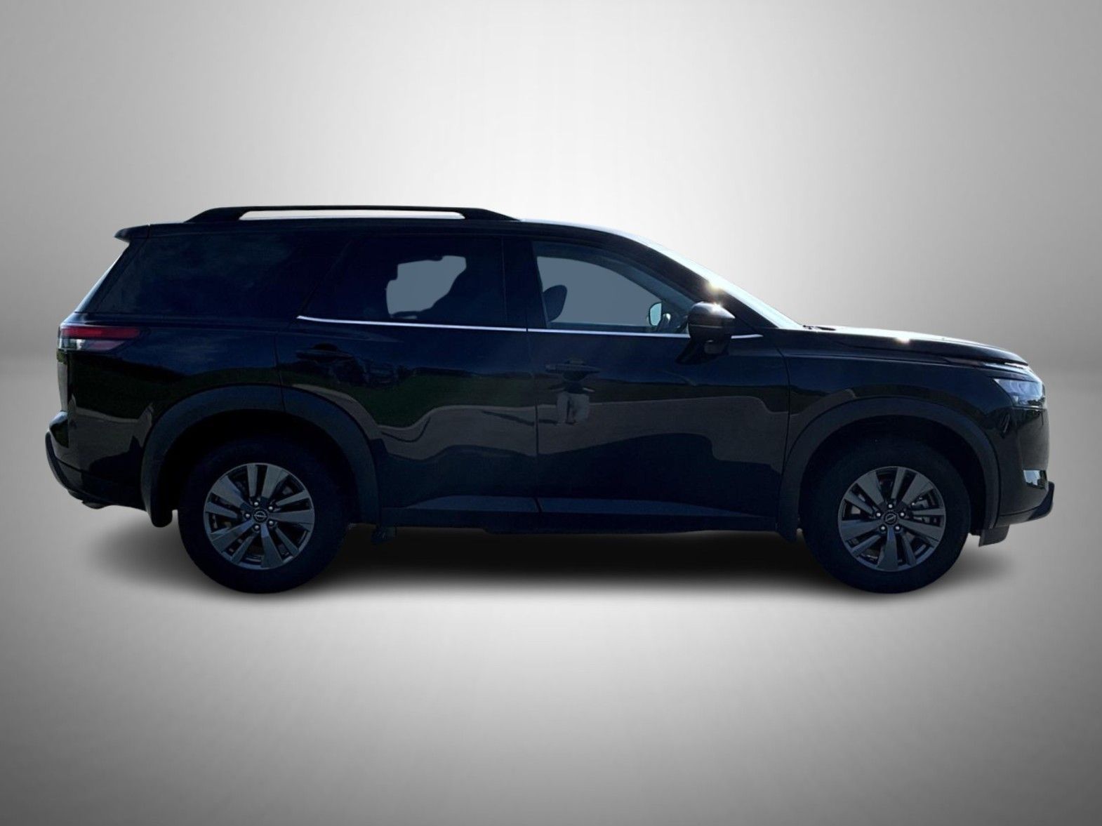 2024 Nissan Pathfinder SV photo 4