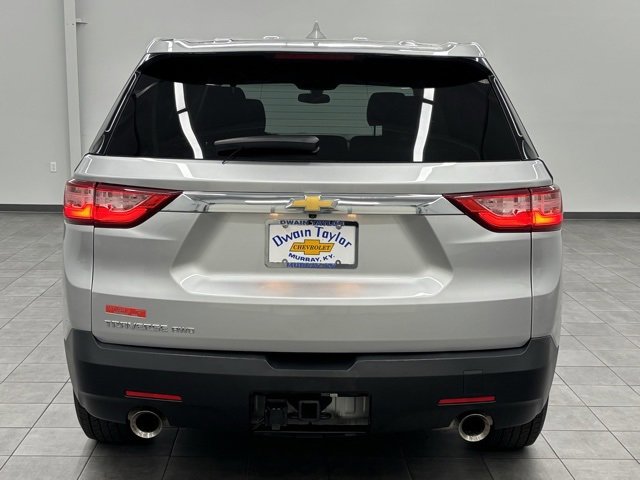 2019 Chevrolet Traverse LS photo 2