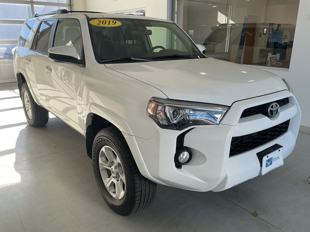 2019 Toyota 4Runner SR5's photo