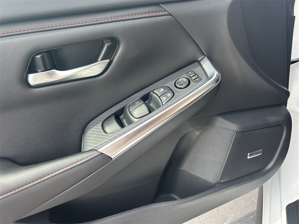 2025 Nissan Sentra SR Midnight Edition photo 11