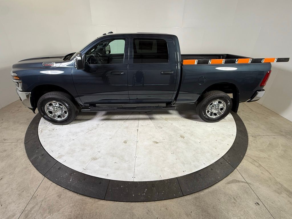 2025 Ram 2500 Tradesman photo 3