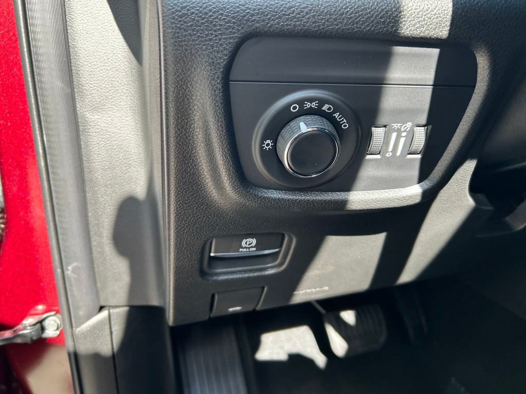 2025 Jeep Grand Cherokee Laredo X photo 11