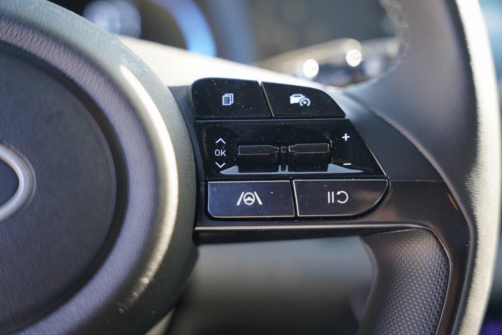 2025 Hyundai Elantra SEL Sport photo 19