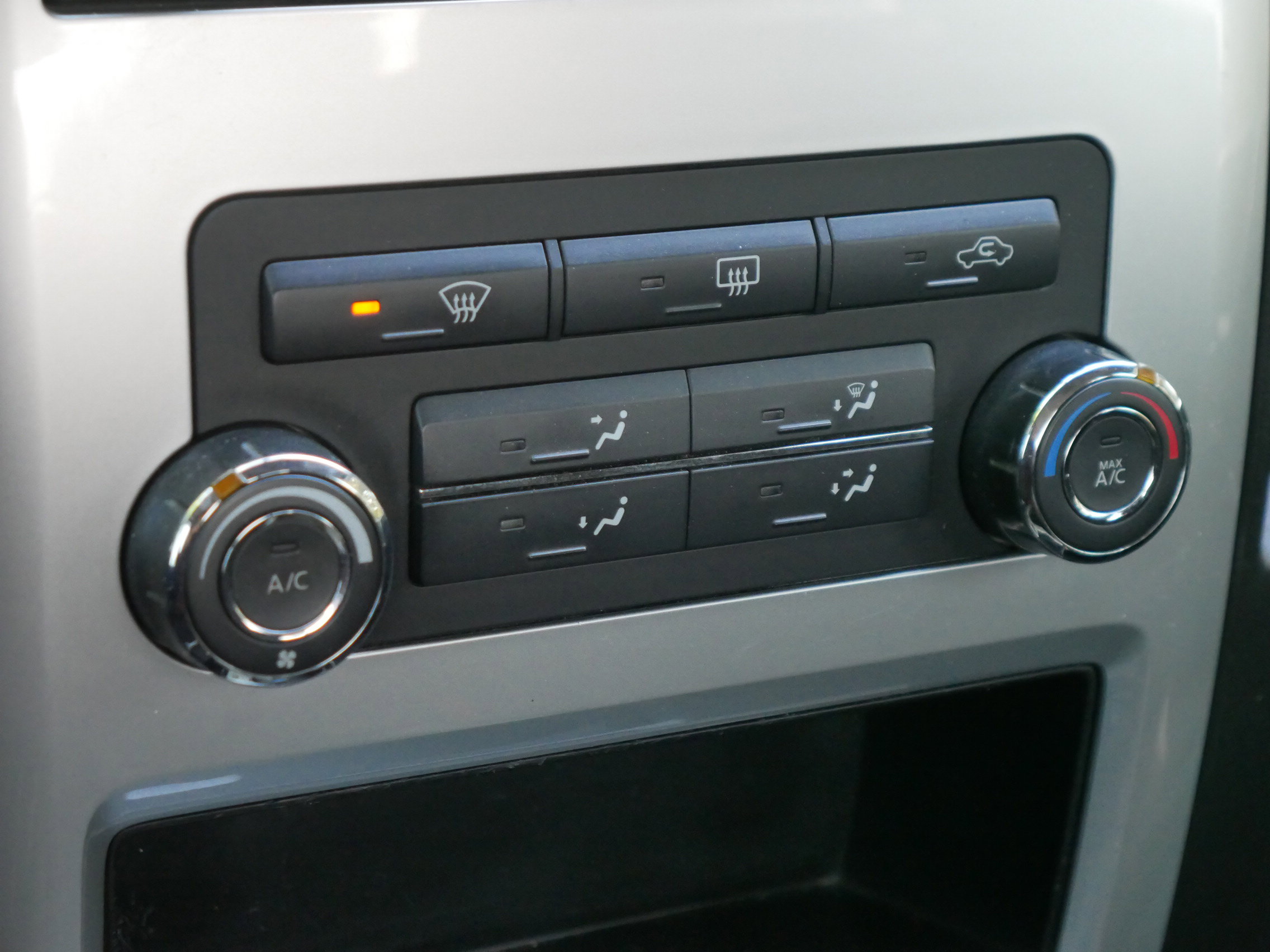 2013 Nissan Titan PRO-4X photo 14