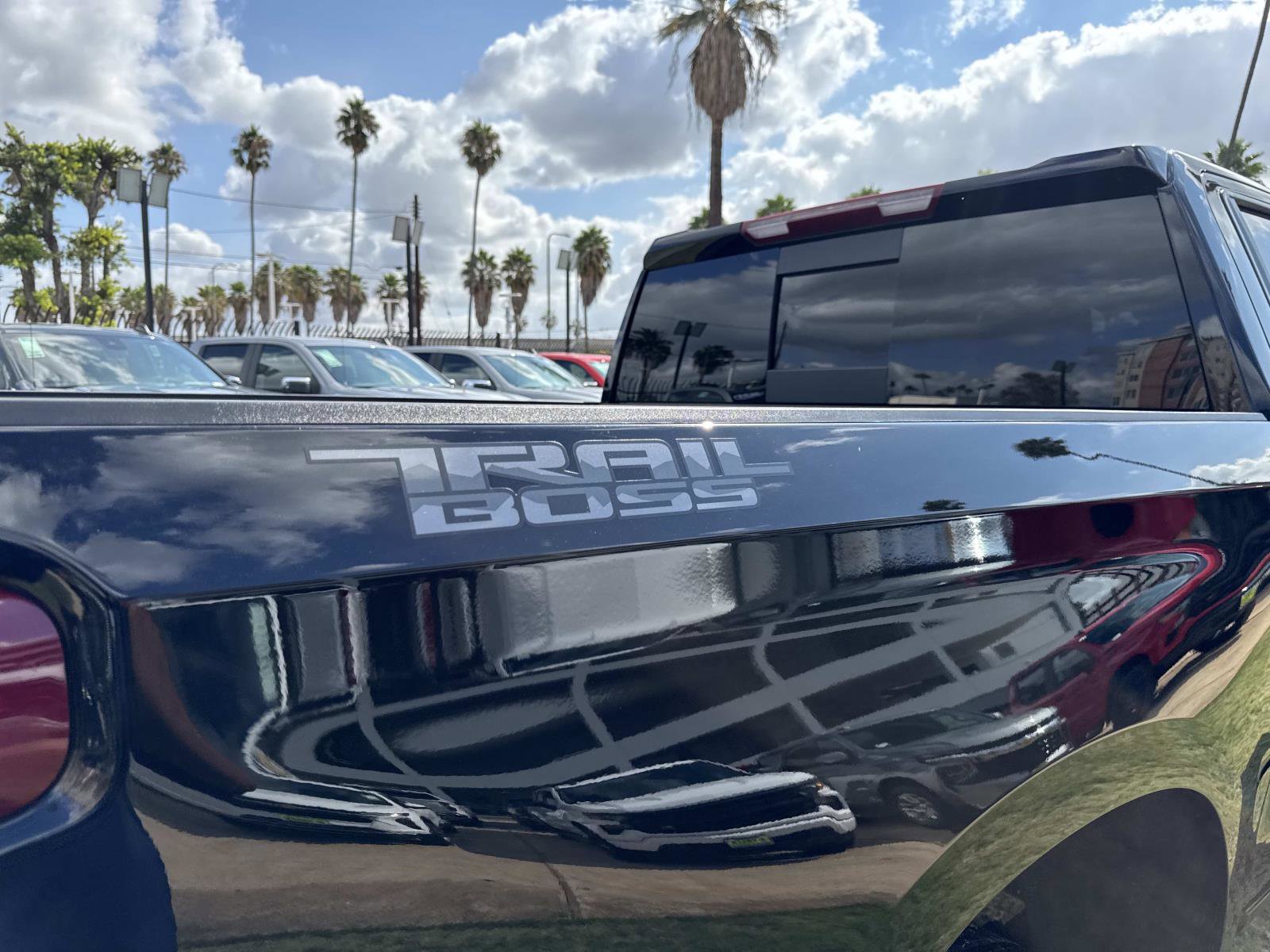 2025 Chevrolet Silverado 1500 LT Trail Boss photo 4