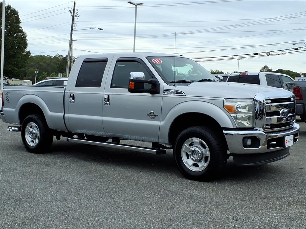 2011 Ford F-250 XLT photo 2