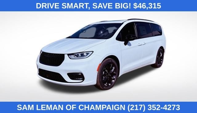 2026 Chrysler Pacifica Limited's photo