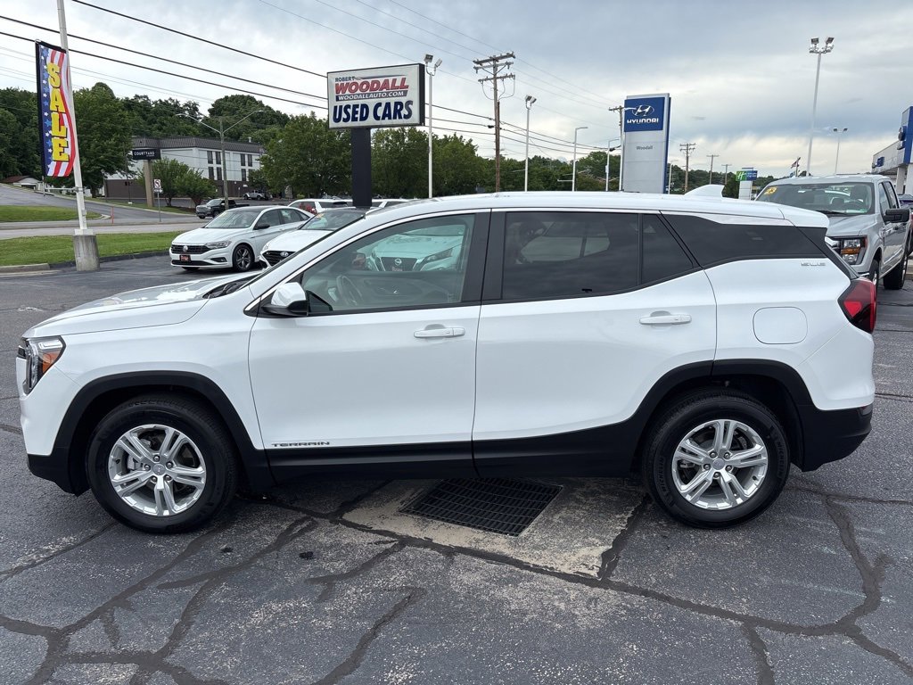 2024 Gmc Terrain SLE photo 3