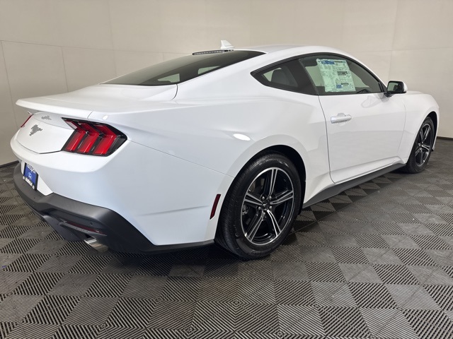 2025 Ford Mustang EcoBoost photo 3
