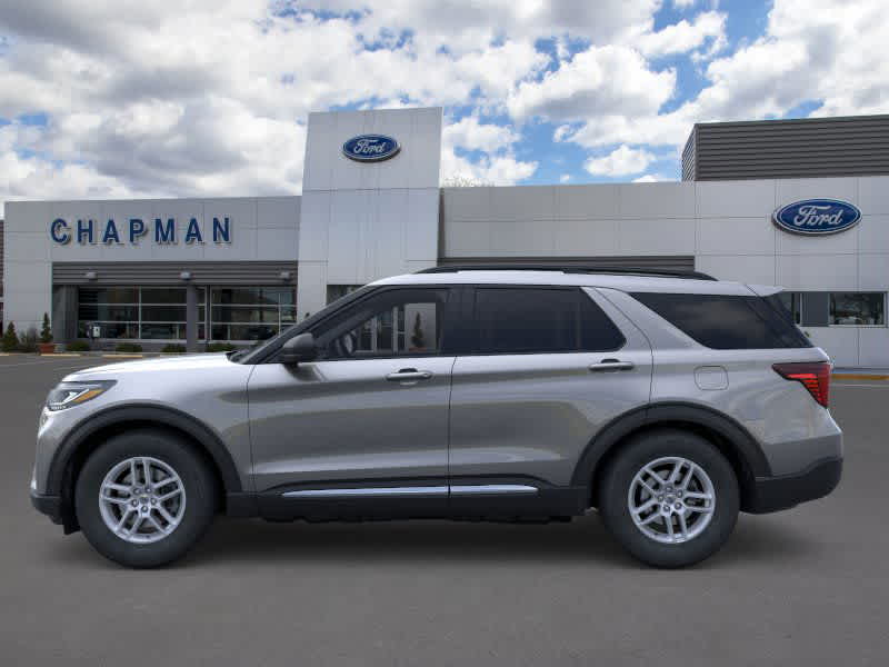 2025 Ford Explorer photo 2