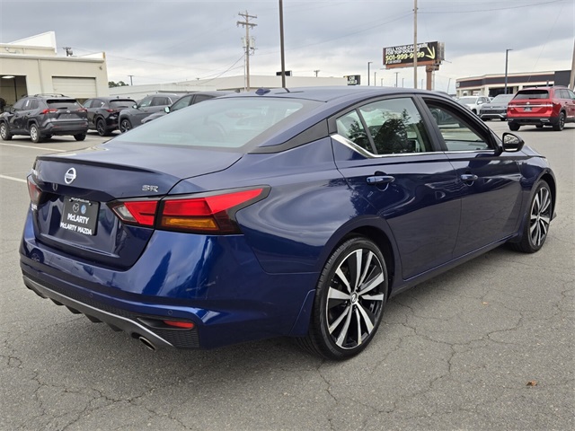 2022 Nissan Altima 2.5 SR photo 3
