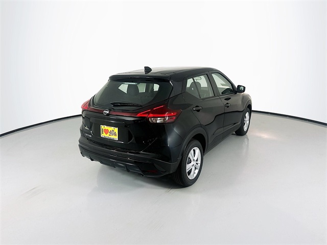 2025 Nissan Kicks Play S photo 4
