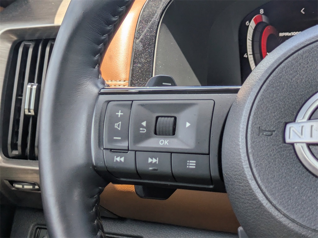 2023 Nissan Pathfinder Platinum photo 22