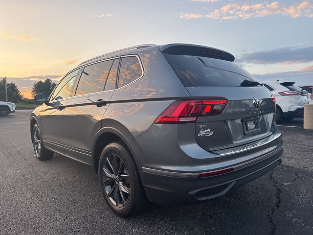2022 Volkswagen Tiguan SE photo 3