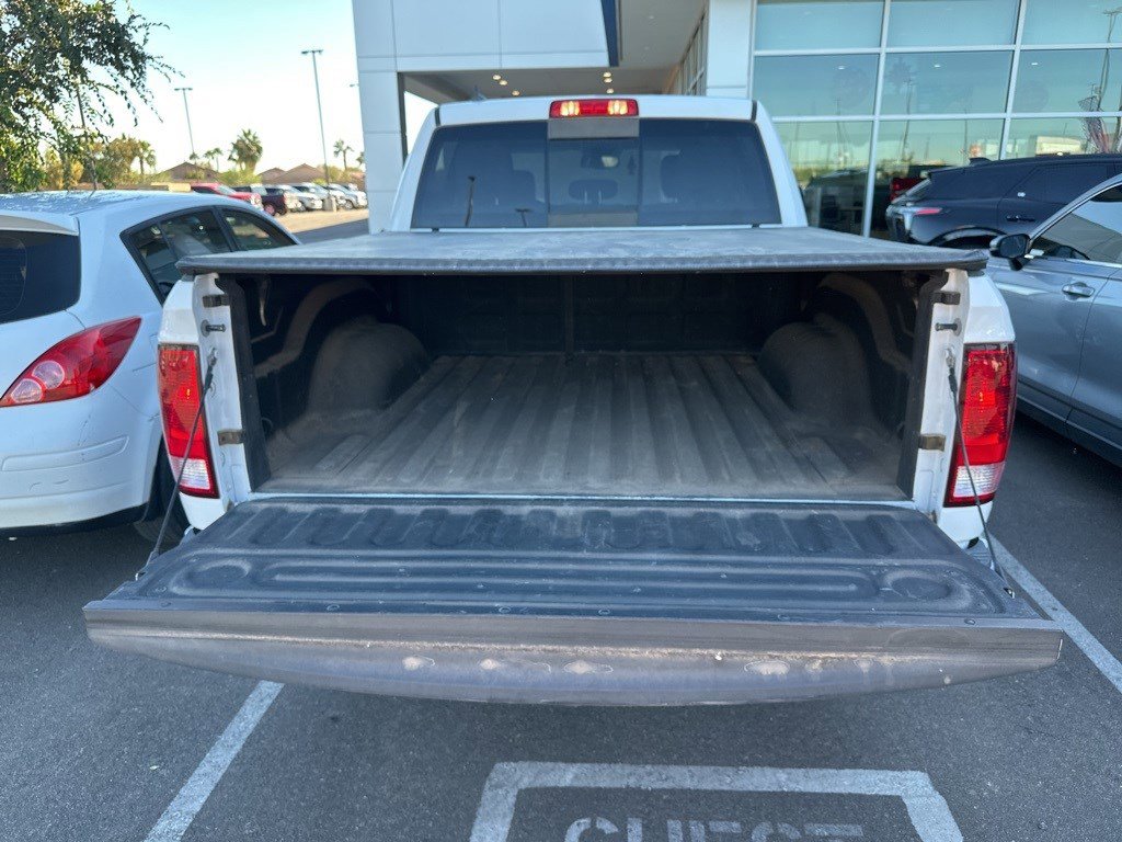 2018 Ram 1500 SLT photo 3