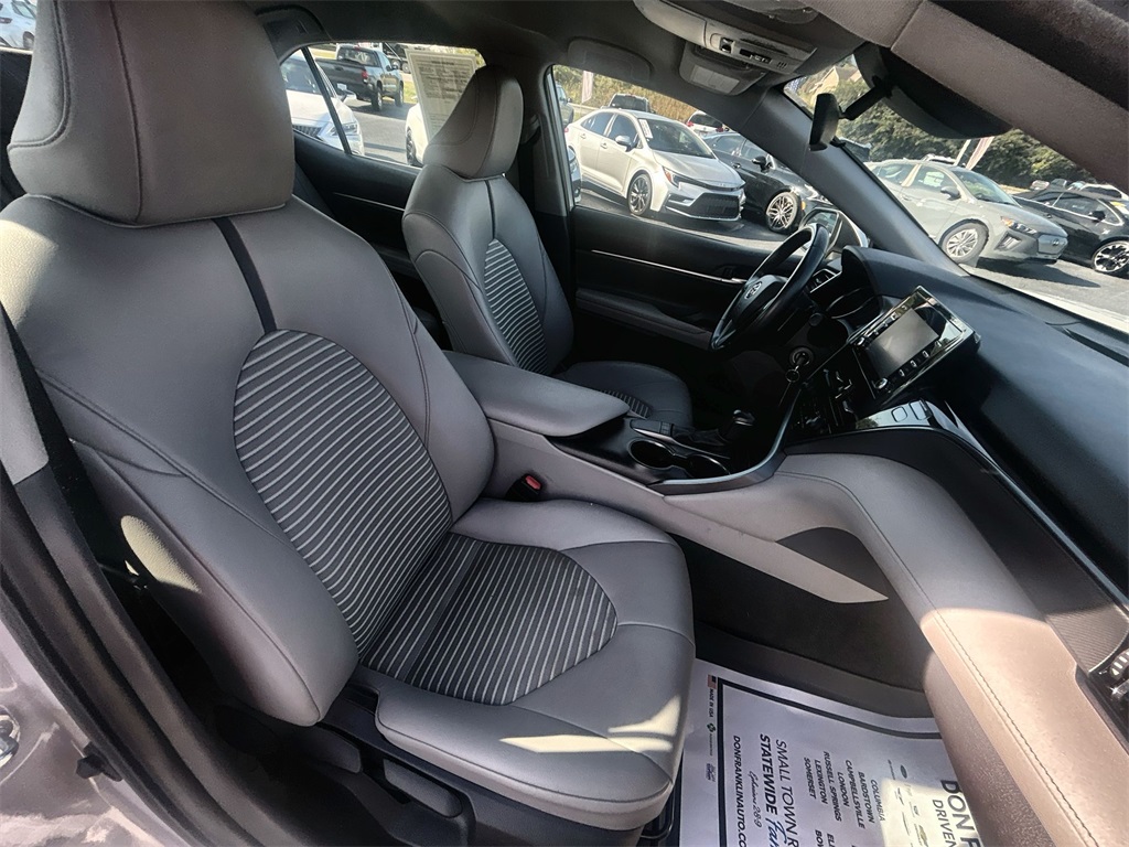2023 Toyota Camry SE photo 27