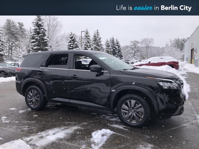 2022 Nissan Pathfinder S