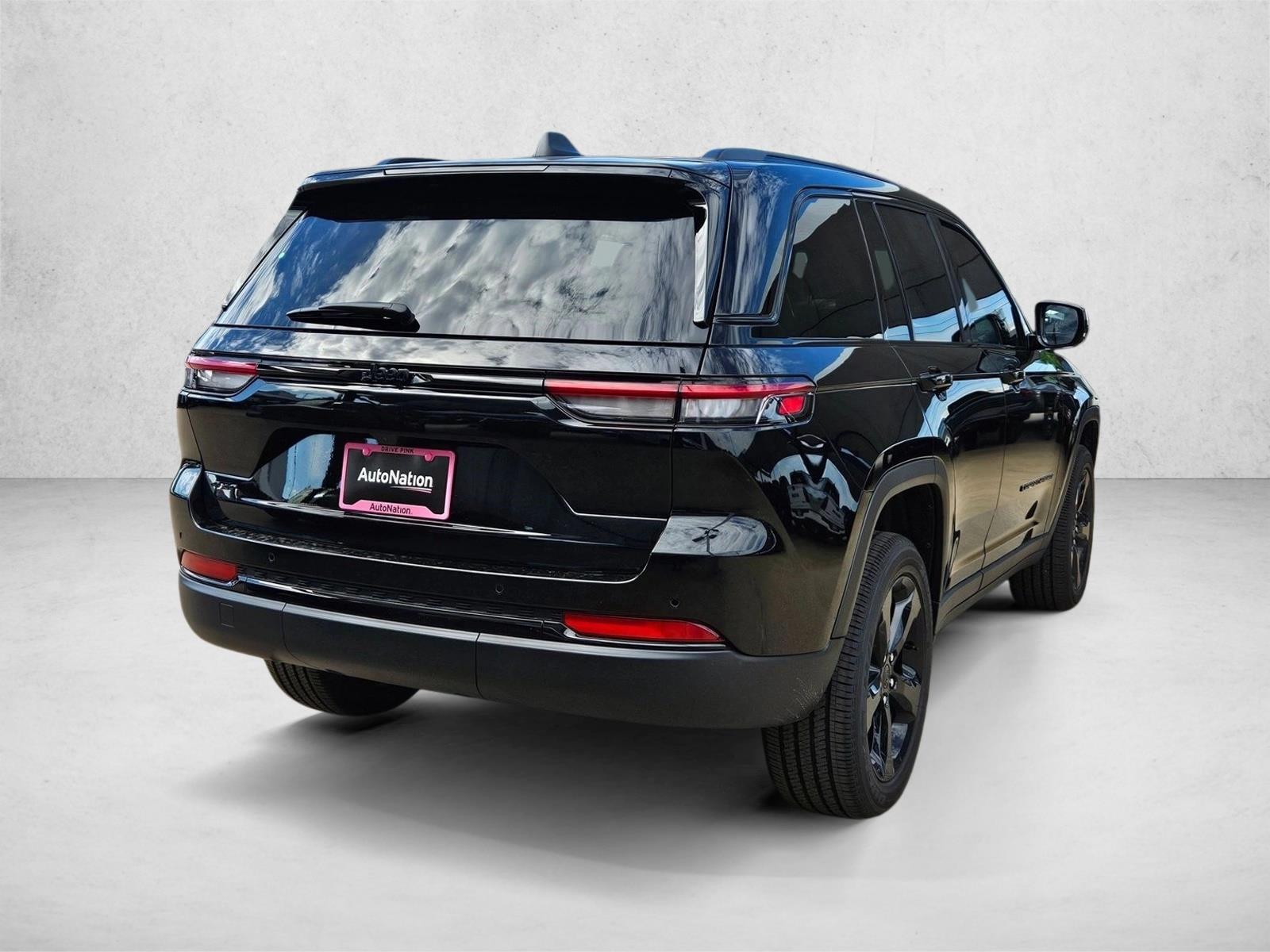 2025 Jeep Grand Cherokee Altitude X photo 2