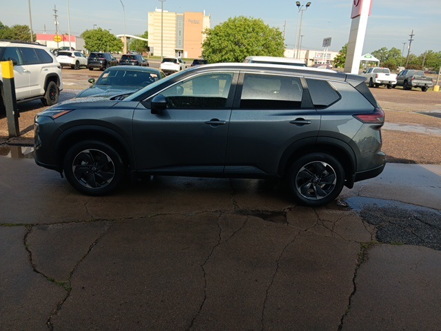2025 Nissan Rogue SV photo 3