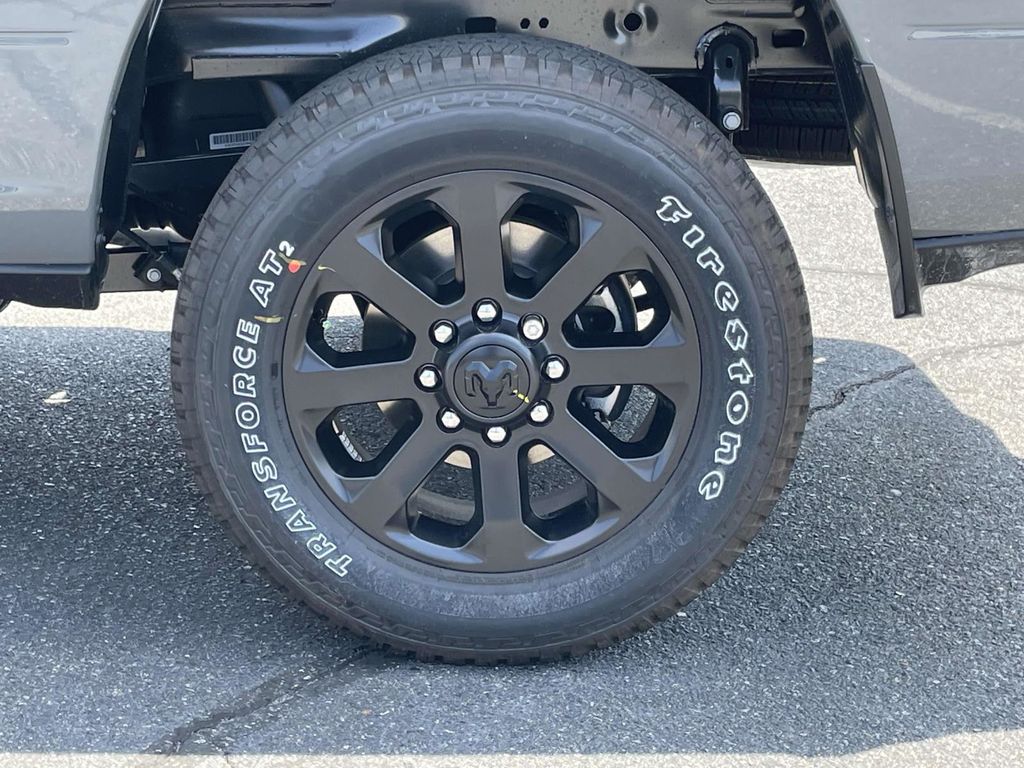 2025 Ram 2500 Laramie photo 8