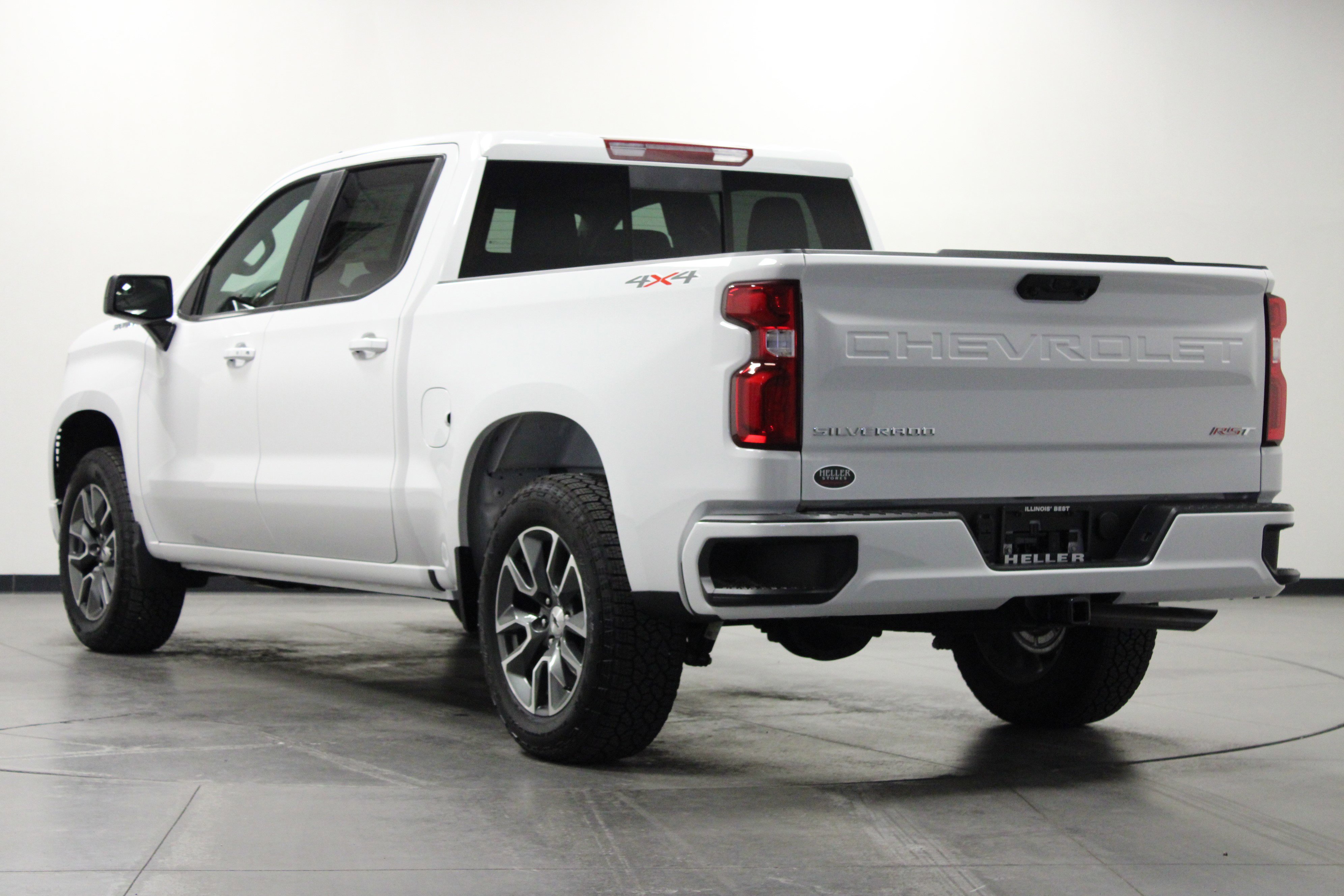 2025 Chevrolet Silverado 1500 RST photo 4