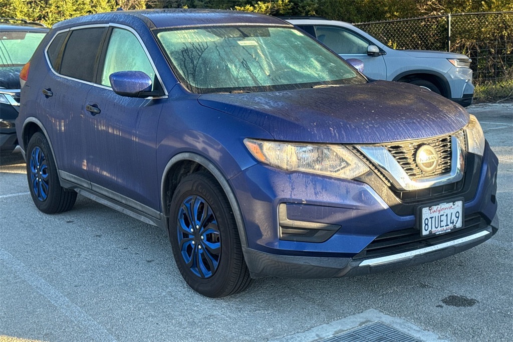 Used 2018 Nissan Rogue S with VIN KNMAT2MT9JP533520 for sale in Soquel, CA
