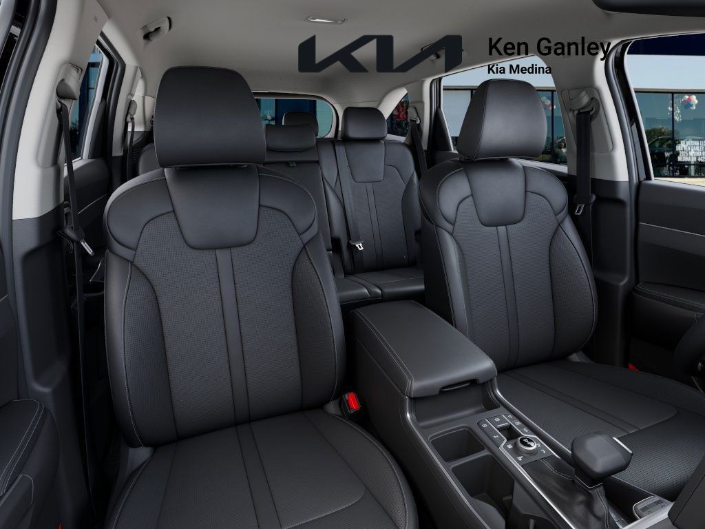 2025 Kia Sorento S photo 12
