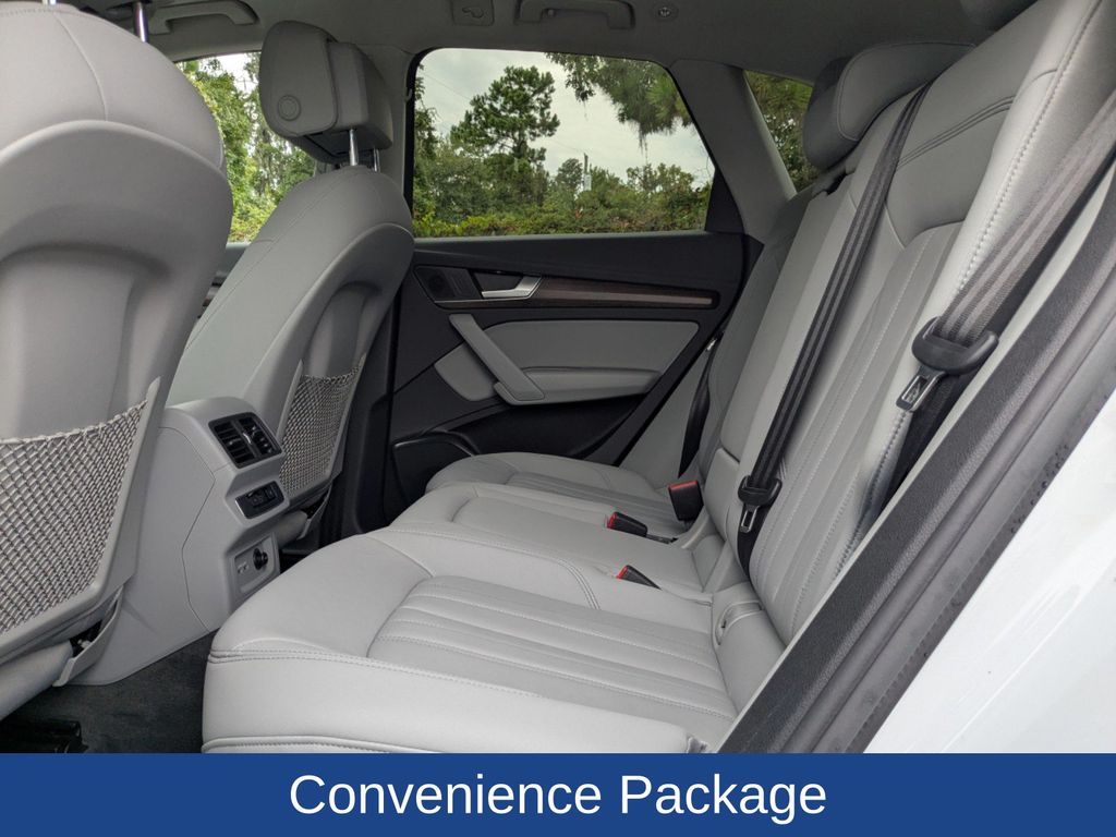 2022 Audi Q5 S line Premium 45 TFSI photo 9