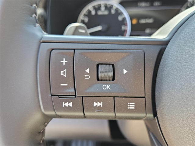 2025 Nissan Pathfinder SV photo 23