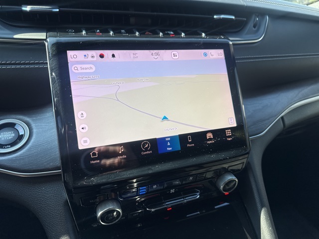 2021 Jeep Grand Cherokee Overland photo 19