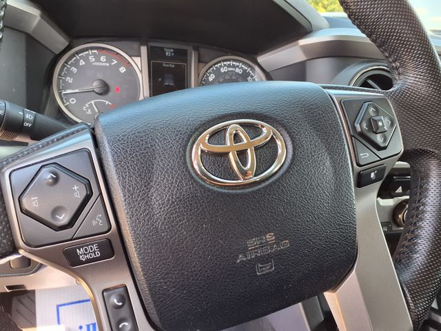 2016 Toyota Tacoma SR5 photo 19