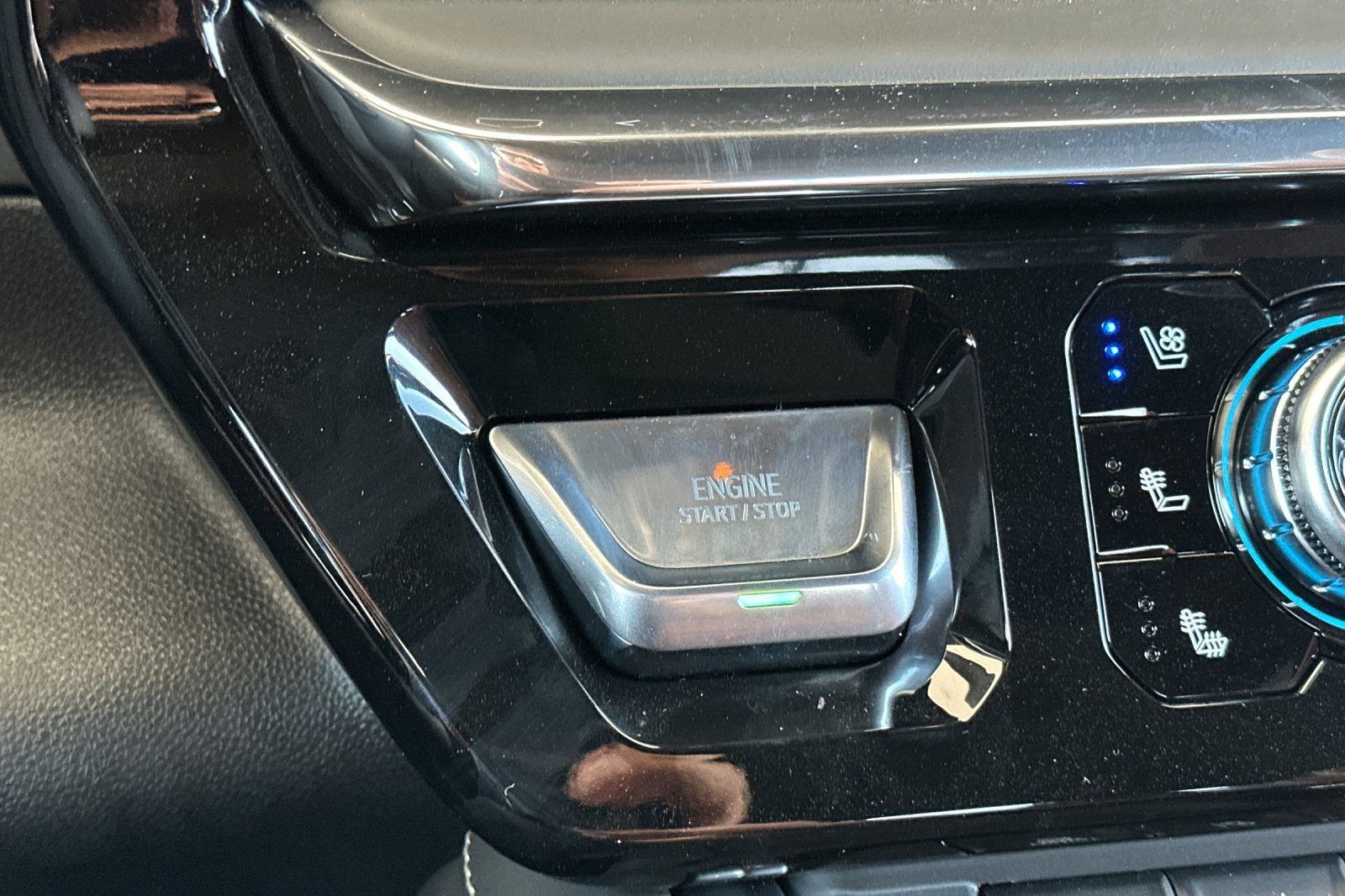 2025 Gmc Sierra 2500 HD Denali Ultimate photo 19