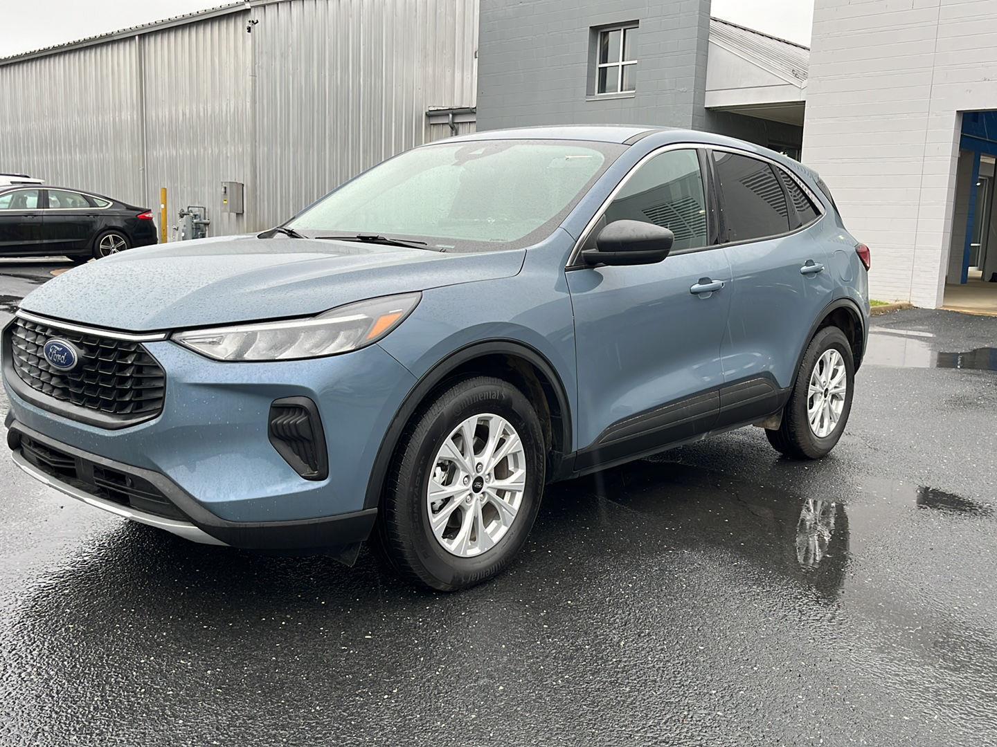 2023 Ford Escape Active's photo