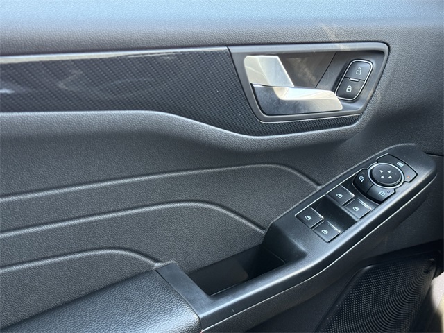 2024 Ford Escape ST-Line photo 32