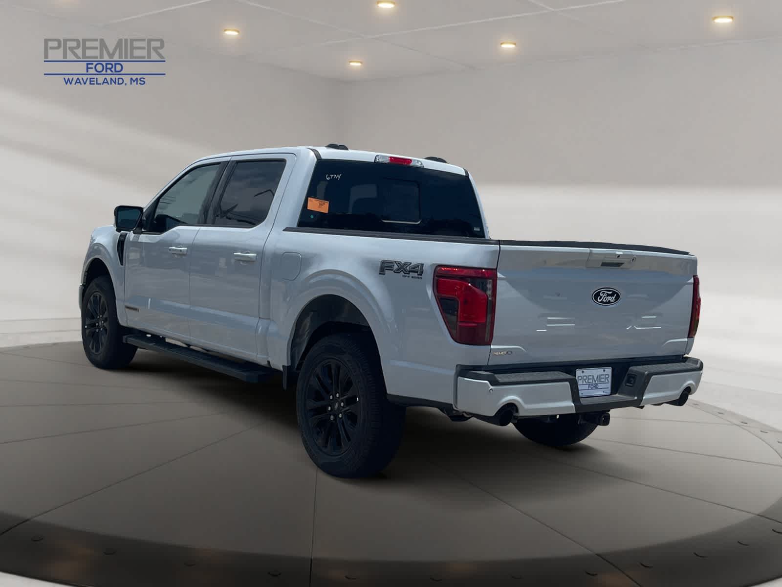 2025 Ford F-150 XLT photo 3