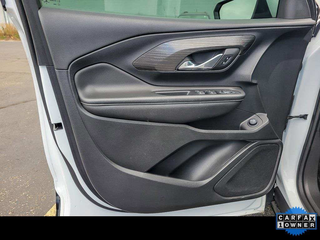 2022 GMC TERRAIN - Image 18