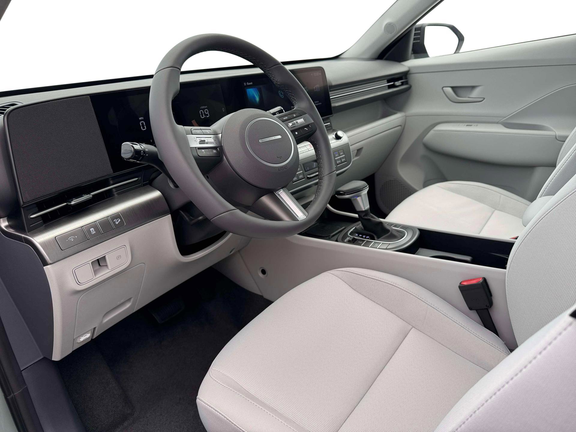 2026 Hyundai Kona SEL photo 12
