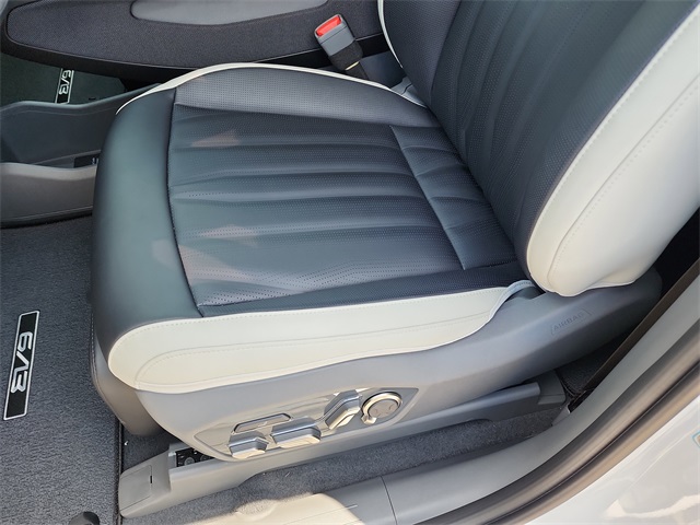 2026 Kia EV9 GT-Line AWD photo 11