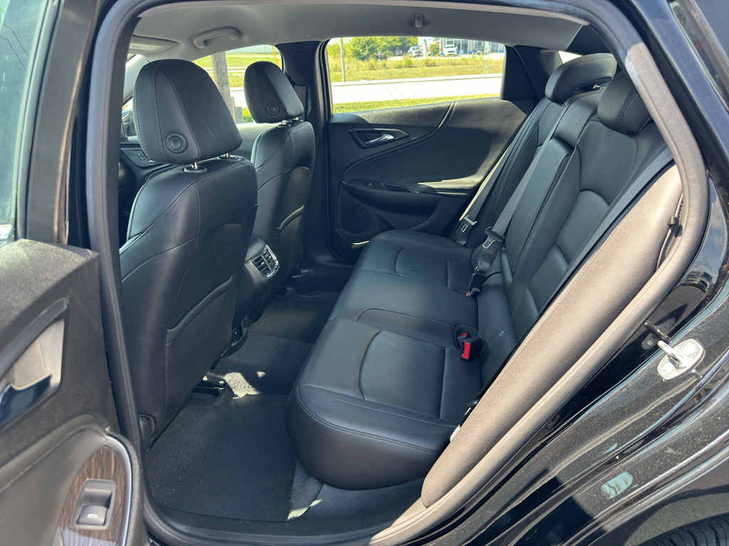 2024 Chevrolet Malibu Premier 2LT photo 5